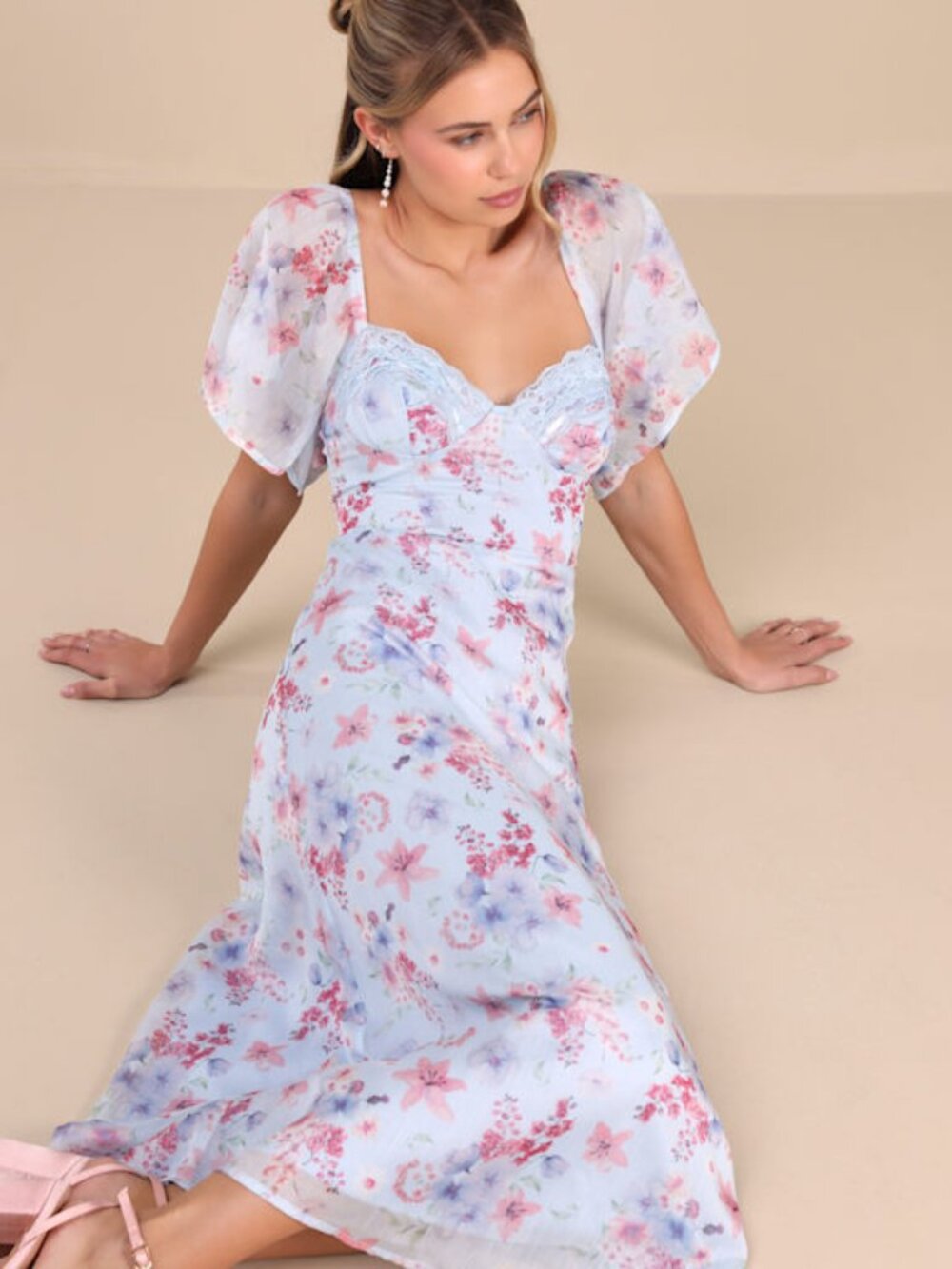 Lulus Valla Light Blue Floral Flutter Sleeve Midi Dress - Size M